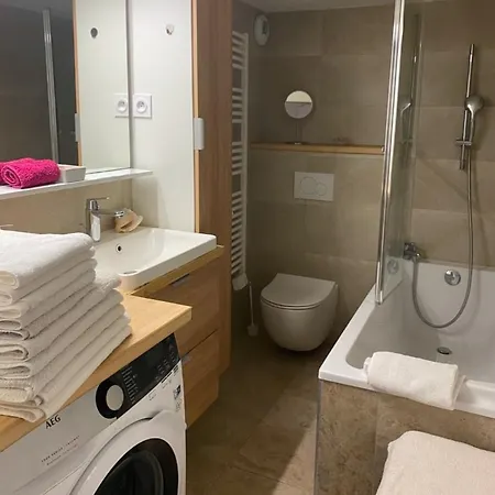 Tres Beau Duplex Avec Climatisation Et Piscine Daire